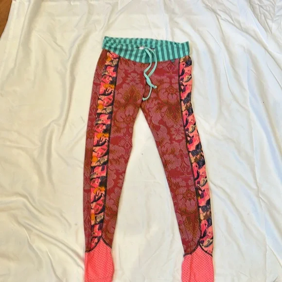 Maaji workout pants - Picture 1 of 4